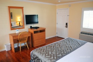 All rooms feature flatscreen TVs